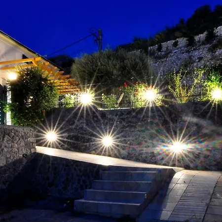וילה Myronis Corfu Town